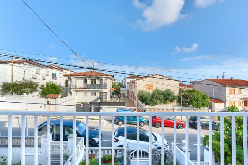 Foto e889b018-0524-4a4e-9399-c54820e5f103. Maison jumelée avec cheminée parking dans Coma-ruga platja Coma-ruga