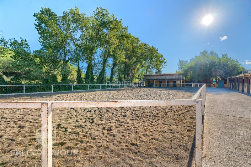 Foto 1742aed8-b193-4c4c-b300-bda554fb82b5. Haus mit parking in Mas romeu Calafell