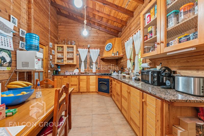 Foto 1172f769-fa77-41fd-8d21-820afb107a2d. House with parking in Mas romeu Calafell