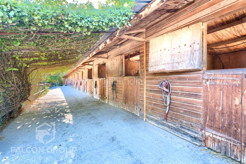 Foto fd607fa3-1085-4d66-b9fc-e690a521db7b. House with parking in Mas romeu Calafell