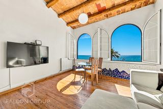 Dúplex  Passeig marítim sant joan de déu. ¡descubre este magnífico y exclusivo dúplex en venta, situado en
