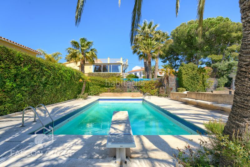 Foto d50a91c7-547a-410d-8ee3-0f845e63326d. Casa amb aparcament piscina a Segur de Calafell nucli urbà Segur de Calafell