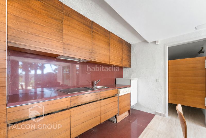 Foto ea14de2a-5f42-4364-91d3-79e6839cbd34. Casa amb aparcament piscina a Segur de Calafell nucli urbà Segur de Calafell