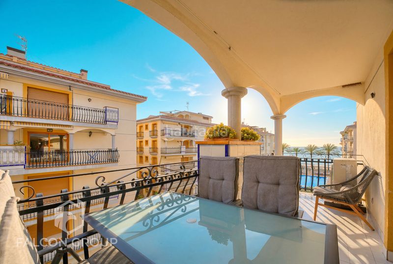 Foto 84b5b5c1-8173-40d3-9bd2-d5bddd6ef75f. Pis amb xemeneia calefacció piscina a L´Estany Calafell