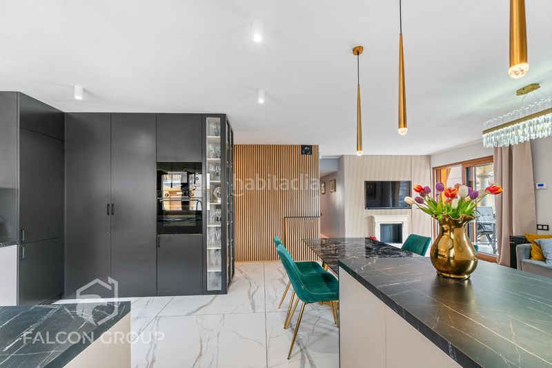 Foto be74b20f-85cc-41aa-a18a-26e4b8232a79. Pis amb xemeneia calefacció piscina a L´Estany Calafell