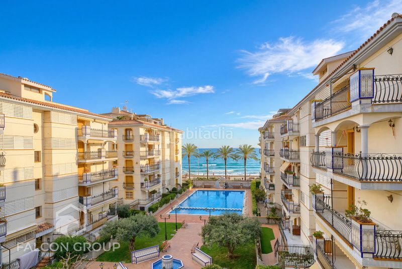 Foto cb118caa-dfe9-4136-9ec2-3e569983a0a7. Pis amb xemeneia calefacció piscina a L´Estany Calafell