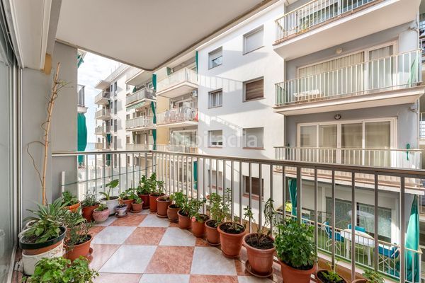 Foto b0760e28-76c9-45ff-bc90-be3536e60651. Pis amb aparcament a Calafell platja Calafell