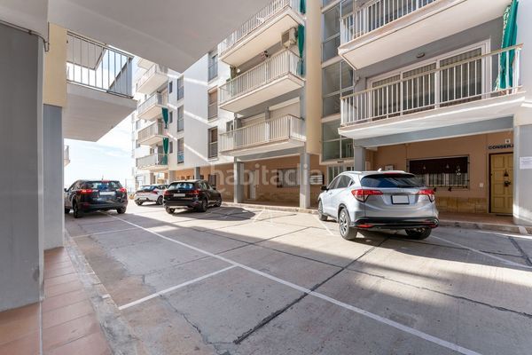 Foto f317a674-b700-4d87-9418-9e1fcadc5aa4. Pis amb aparcament a Calafell platja Calafell