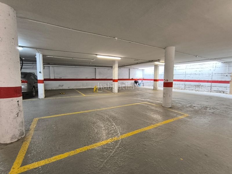 Foto cf8d6c16-965b-4ed5-be6e-ca1abcc8b603. Aparcament cotxe a Calafell platja Calafell