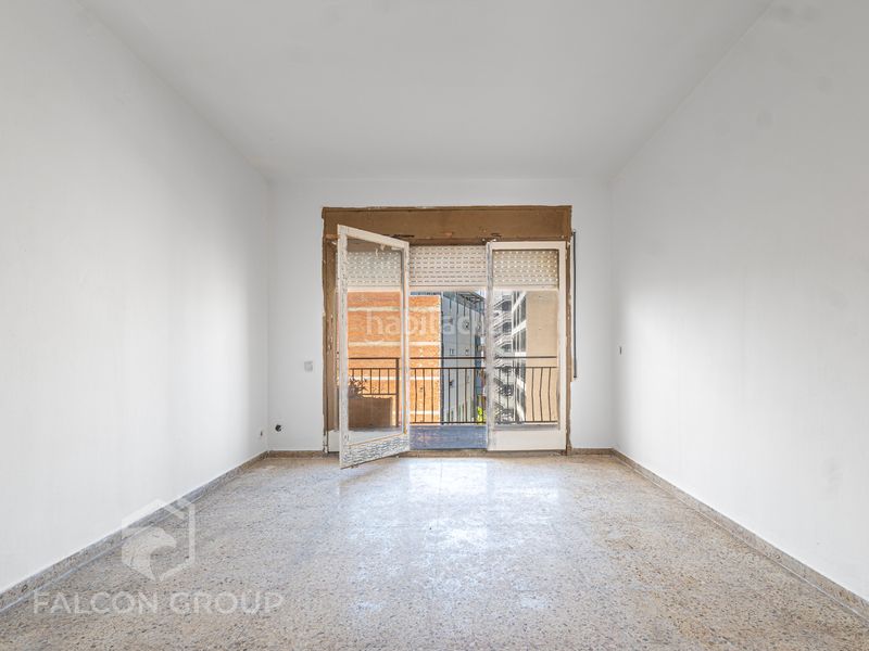 Foto e3e15037-5a72-470e-be70-54255d82eb54. Pis a Calafell platja Calafell