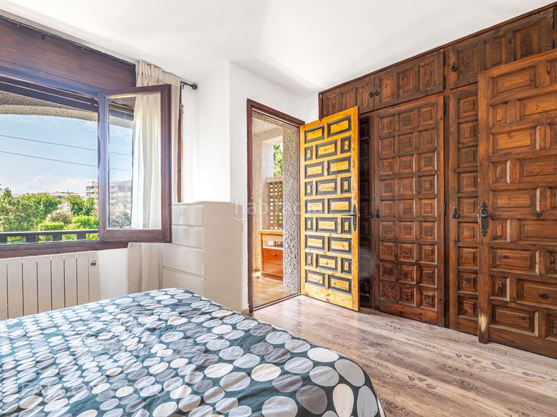Foto 163be8d6-5a57-48f6-a8e0-f313e3c71b4b. Casa amb xemeneia piscina a Alorda Park Calafell