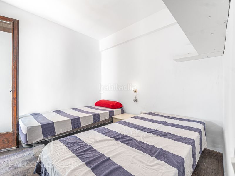 Foto 2d2ba304-46be-4eb3-a81a-1e26cde6a138. Casa amb xemeneia piscina a Alorda Park Calafell