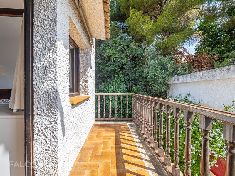 Foto 510bb687-688b-4ffa-84e7-4931e7f92200. Casa amb xemeneia piscina a Alorda Park Calafell