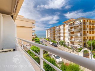Pis  Carrer de josep carner. ¡espectacular piso con vistas al mar!
