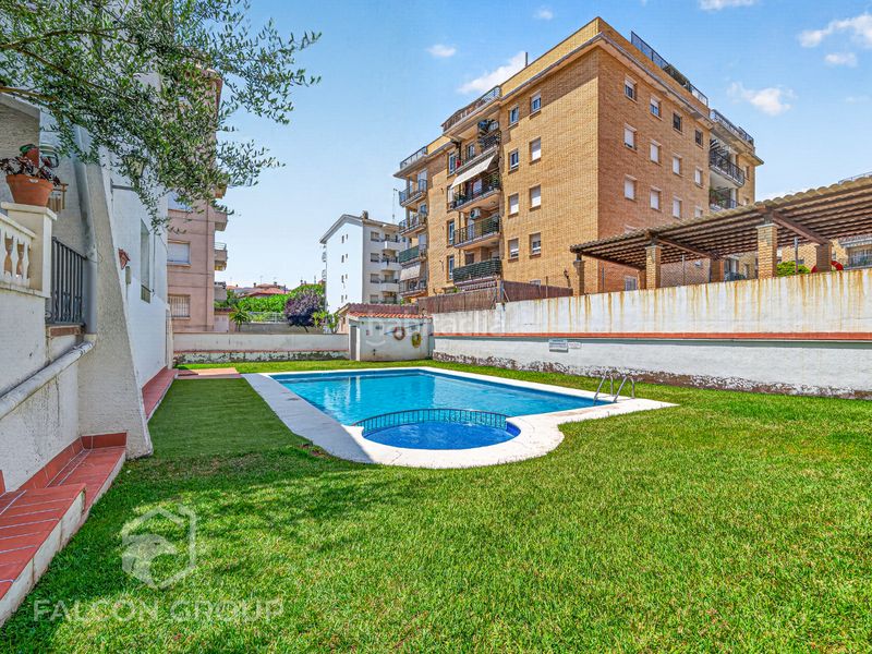 Foto 2bab92fd-3227-45ed-8d40-76ee4bde52ee. Casa amb calefacció piscina a Calafell residencial Calafell