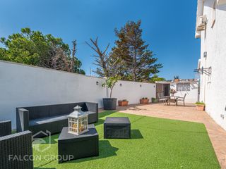 Haus  Passeig doctor letamendi. ¡descubre tu refugio junto al mar en bonavista!