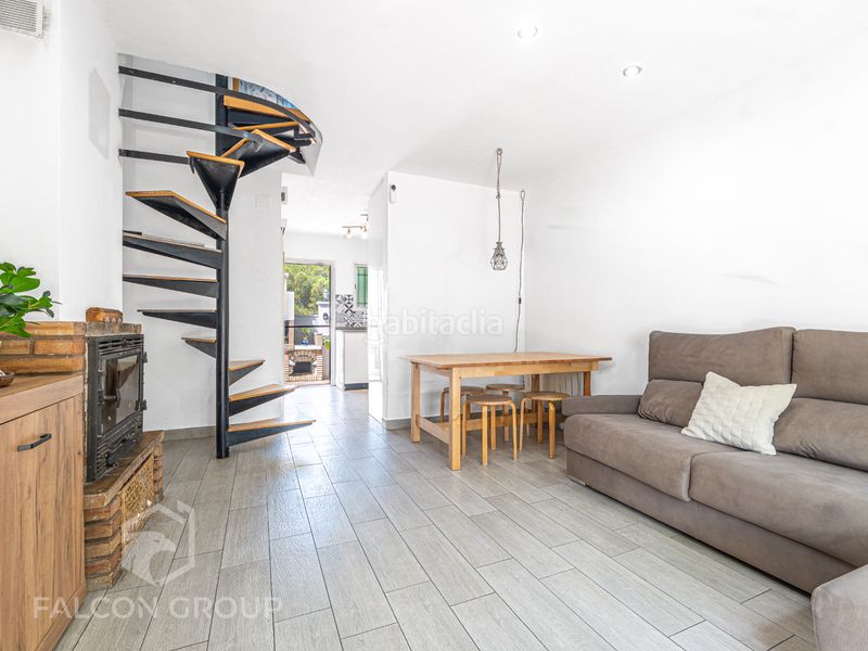Foto f54ddeca-bb2d-48c7-bdfa-81487b0b6c41. Casa amb xemeneia a Bonavista Vendrell (El)