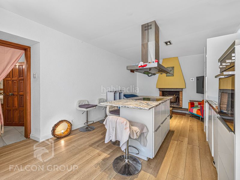 Foto aaf49f9d-f657-4bd6-be69-0e19114851d7. Casa adossada amb xemeneia calefacció a Arboç (L´)