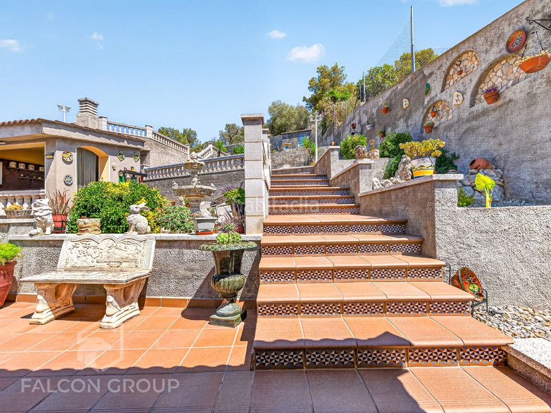 Foto 09a5f292-c1ee-40f6-9c4f-3f10a3a92697. Chalet espectacular chalet independiente con piscina privada y vistas panorámicas en Castellet i la Gornal