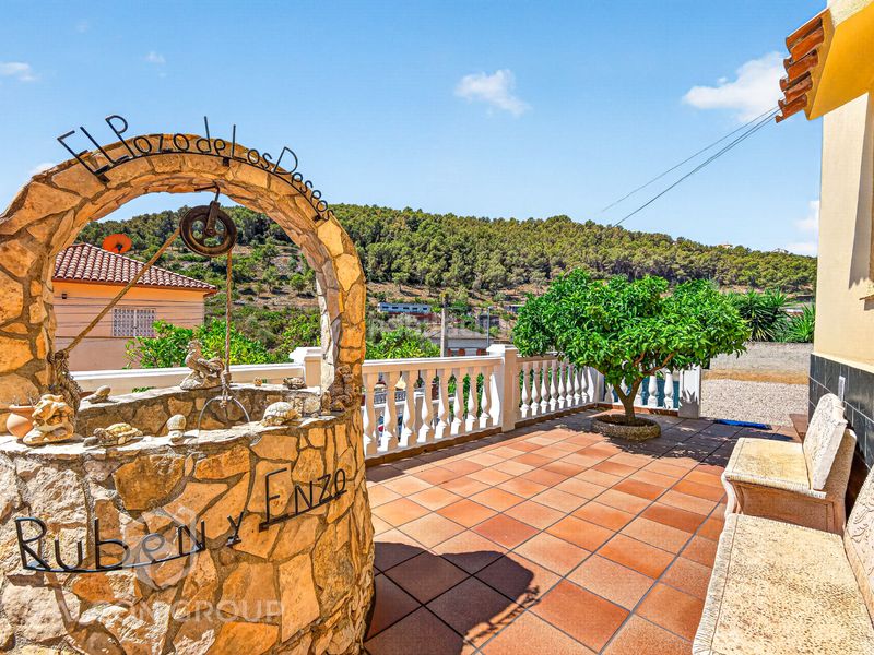 Foto 57eefc02-2e7f-4e79-880f-6f7bb2e3e575. Chalet espectacular chalet independiente con piscina privada y vistas panorámicas en Castellet i la Gornal