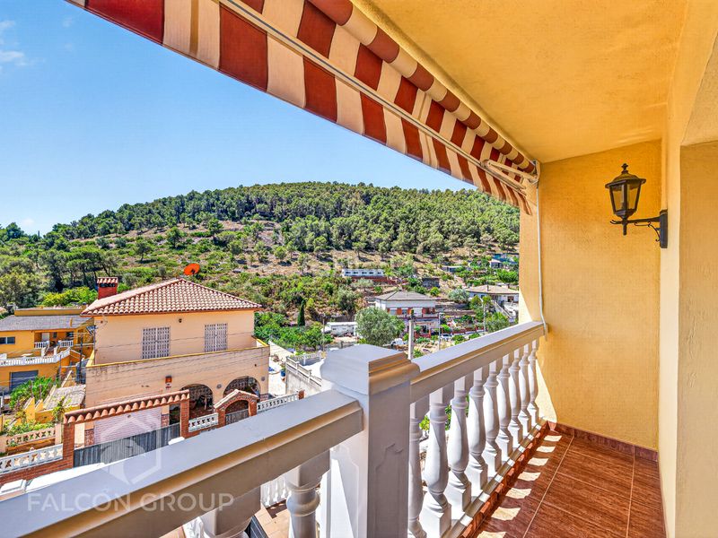 Foto e71a90d5-4531-4458-a746-845cba1d0b63. Chalet espectacular chalet independiente con piscina privada y vistas panorámicas en Castellet i la Gornal