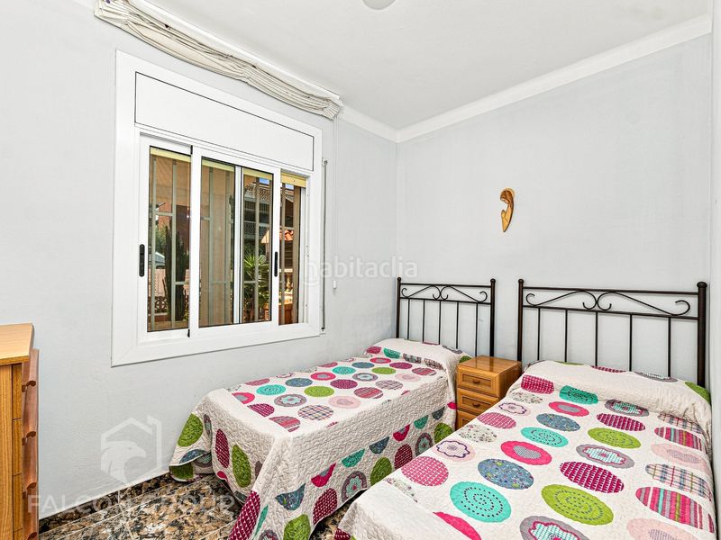 Foto 81a06976-a570-4ba9-9d32-250e455d3715. Casa amb piscina a Segur de Calafell nucli urbà Segur de Calafell