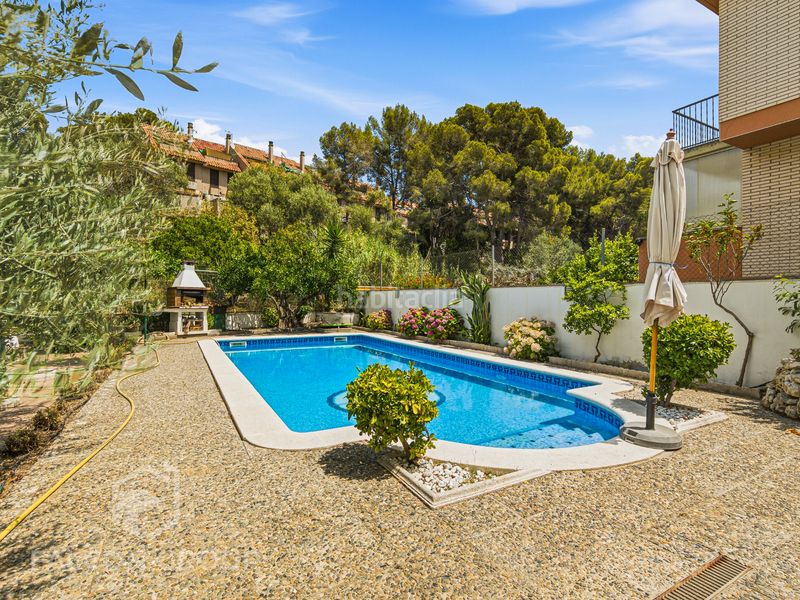 Foto e1f338dc-0c13-4505-88e9-c2e7d5028509. Casa amb piscina a Segur de Calafell nucli urbà Segur de Calafell