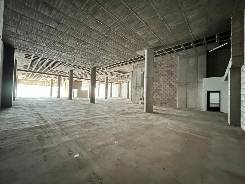 Foto e7850cb0-f37e-4952-b6a5-f585f059b31e. Alquiler local comercial en avenida el paso 3 local estratégico en los majuelos en San Cristóbal de La Laguna