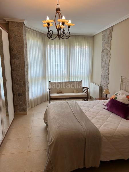 Foto 2ef7d76d-5a8c-42fb-ac62-3fa4ea7cd1cc. Chalet encantadora vivienda unifamiliar con txoko y jardín en Meruelo