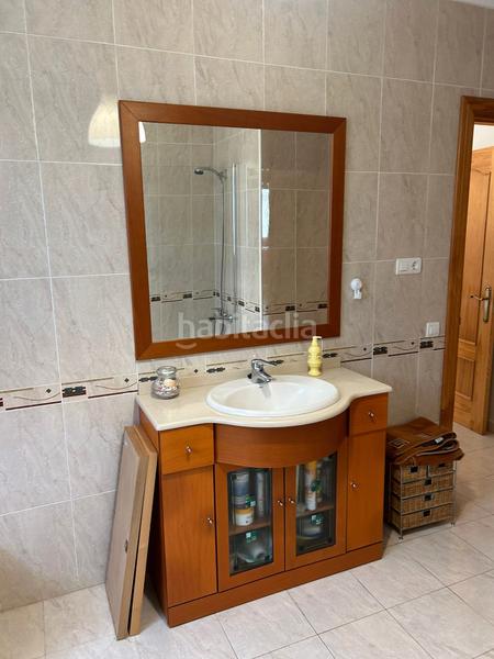 Foto c27c1f6a-7c21-419d-9675-1f2feba51673. Chalet encantadora vivienda unifamiliar con txoko y jardín en Meruelo