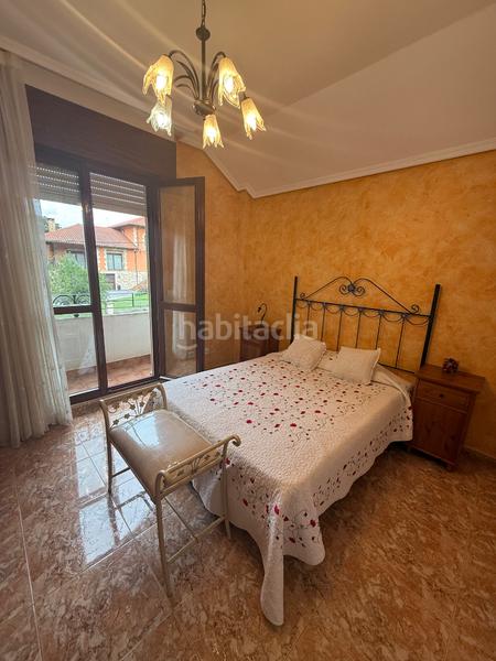 Foto 5ae44265-233c-4c4e-a582-b0d4df57b111. Casa bifamiliare in barrio Arnuero-palacio 25b in Arnuero