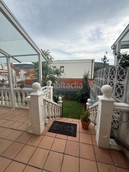 Foto 60d97e81-08bf-4682-94b2-8aede015e252. Casa bifamiliare in barrio Arnuero-palacio 25b in Arnuero