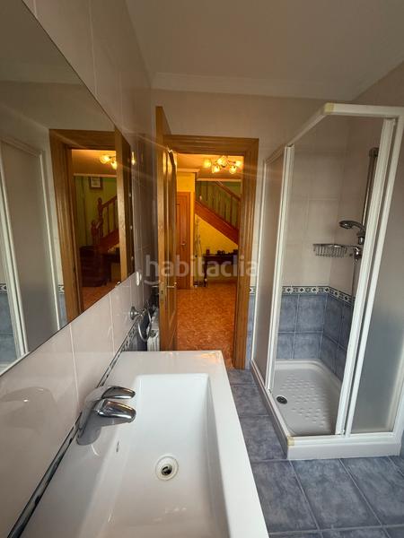 Foto ac7213c2-f9de-4adc-bdba-04042ff3df6e. Casa bifamiliare in barrio Arnuero-palacio 25b in Arnuero