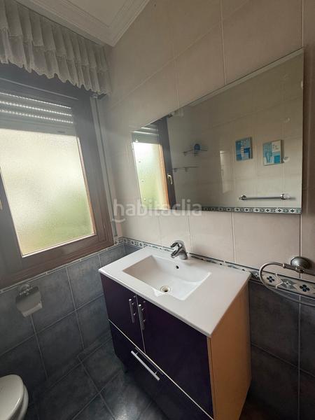 Foto baf57572-1de1-4a05-969e-fe9bcdbb0b06. Casa bifamiliare in barrio Arnuero-palacio 25b in Arnuero