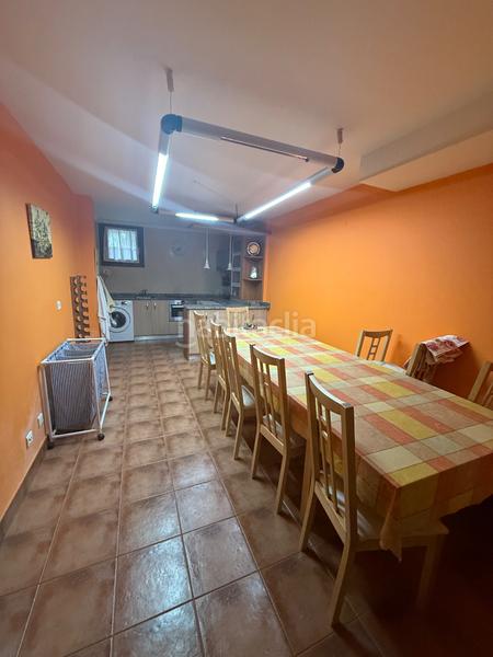 Foto c10e3ed0-2ca3-4ed4-a4ae-0ba5c316e089. Casa bifamiliare in barrio Arnuero-palacio 25b in Arnuero