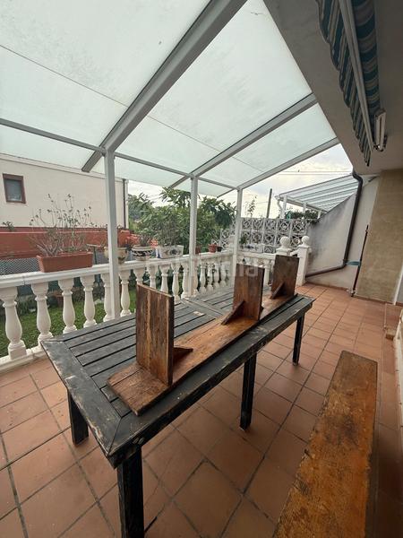 Foto e15830ea-1a0e-42bf-aced-854f5edf3c81. Casa bifamiliare in barrio Arnuero-palacio 25b in Arnuero