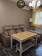 Rent Flat in San Bartolomé - Millán de Priego. Piso en alquiler en centro, 1 dormitorio.