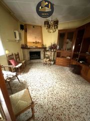 Maison à Torredonjimeno. Casa en venta en torredonjimeno, 3 dormitorios.