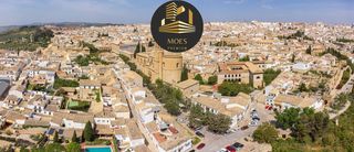 Casa en Úbeda. Casa en venta en ubeda, 5 dormitorios.