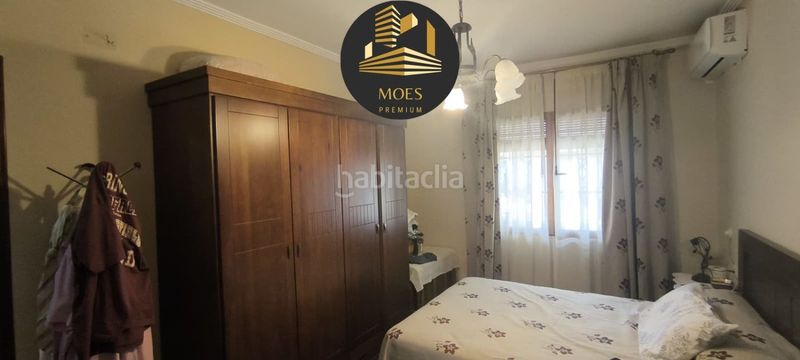 Foto f9b8fb8b-b8d1-44d4-aec1-cfb6bd557856. Casa amb calefacció aparcament a Bailén