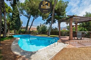 Rent House in Loma de los Riscos. Casa en alquiler en torremolinos, 2 dormitorios.
