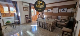 Casa in Torredelcampo. Casa en venta en torre del campo, 4 dormitorios.