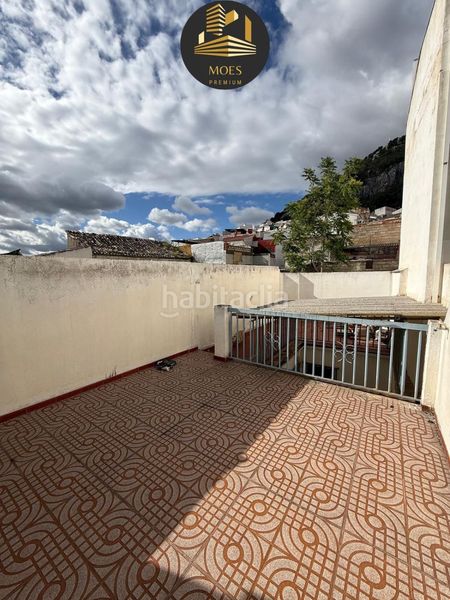 Foto 72cc917c-6c1b-4f4a-9929-9e5a615ce988. Casa amb calefacció aparcament a Ctra. Circunvalación - La Magdalena Jaén