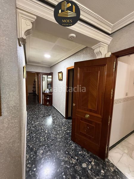 Foto f98e66b2-e5ea-45f7-8aae-cd66cb963d48. Casa amb calefacció aparcament a Ctra. Circunvalación - La Magdalena Jaén