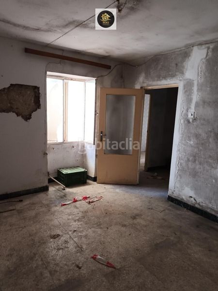 Foto d96952a2-d51b-4650-b2a6-73f363b8eee4. Casa a Úbeda
