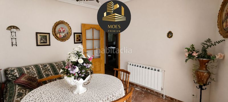 Foto f27d2453-ff1e-477e-8f1b-bb2d9745b221. Casa amb calefacció aparcament a Úbeda