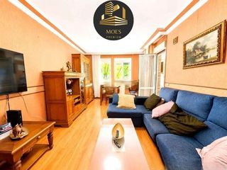 Flat in La Zarzuela - San José - Belén. Piso en venta en linares, 3 dormitorios.