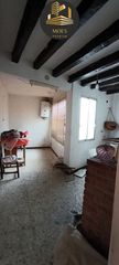 Casa en Úbeda. Casa en venta en ubeda, 5 dormitorios.