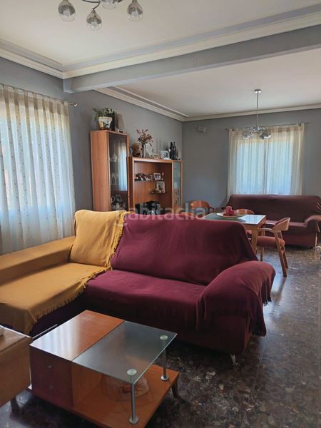 Foto 4df27079-1b97-4472-8c56-8f31244284e9. Casa amb calefacció aparcament piscina a Centro ciudad Linares