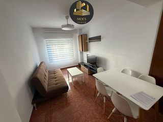 Rent Flat in Avda de Madrid - Pº de la Estación. Piso en alquiler en renfe, 5 dormitorios.